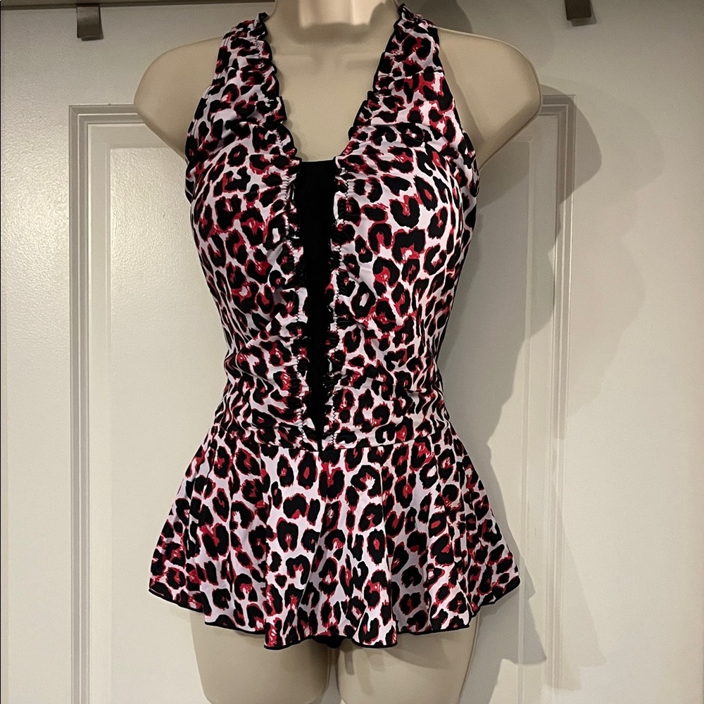 Chic Leopard Print One Piece Swimsuit
